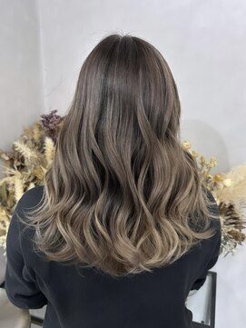 セブンスヘブン(SEVENTH HEAVEN) 外国人風バレイヤージュ