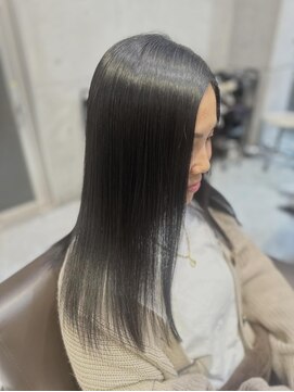 ヘアールーム プリズム(Hair room Prism) まっすぐな私