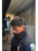 ツイストパーマ　金メッシュ