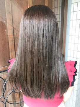 ルーダ(RUEDA) 【リアルサロンワーク】ツヤ×透明感モノトーンアッシュ