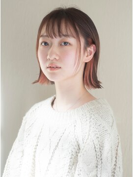 リリアン(Lillian) インナーカラーボブ