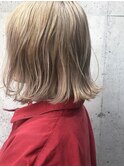 大人かわいい外はねボブ×外国人風カラー