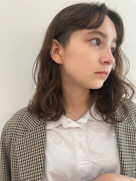 スランバイリトル(SEREIN by little) ふわふわ外国人風パーマのミディ