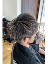 ジッカジッカ(Jicca Zicca)&nbsp;メンズカット/マッシュヘア/メンズカラー/ハイライトカラー