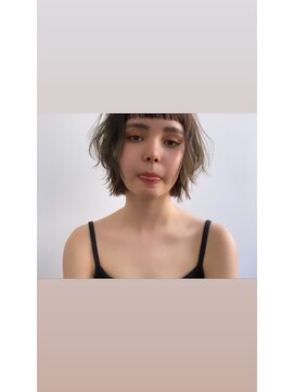 シラフ(SHIRAF) ボブ×グレージュ