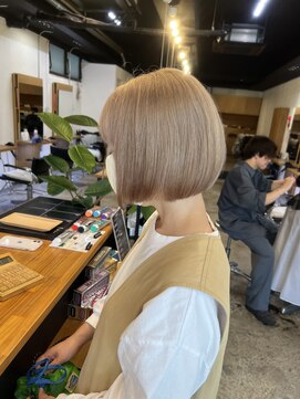 エム(EM) ミルクティーベージュ/デジタルパーマ/チェリーブラウン/下北沢