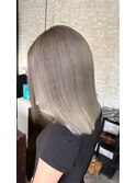 ホワイトグレージュ
