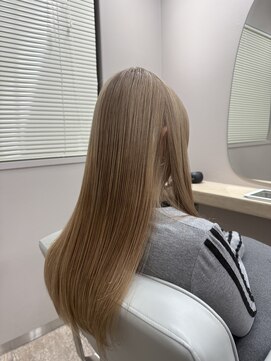 ダブルカラー/ホワイトシルバー/アッシュブロンド/三軒茶屋