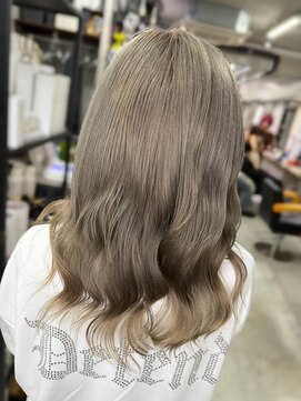 ダンク(DUNK) ミディアム×ホワイトミルクティー