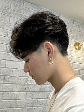 アグ ヘアー アイラ静岡店(Agu hair aila) 【BLEACHi稲荷】毛流れセンターパート/静岡メンズ