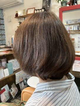 美容室ひろ カット+ボタニエンスアロマヘッドスパ