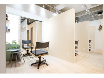 アールイーノウン 阿倍野区昭和町店(re; nown)の写真/大人可愛いショートヘア×ヘッドスパが人気★nownだけの《無害化カラー》導入!においも残らない◎