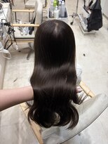 ロエ(LOE) 暗めブラウンレイヤーカット顔周りレイヤーブリーチなしカラー