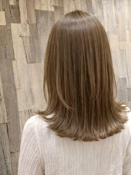 リゾートヘアー(Resort Hair) 艶ベージュ外ハネミディ♪