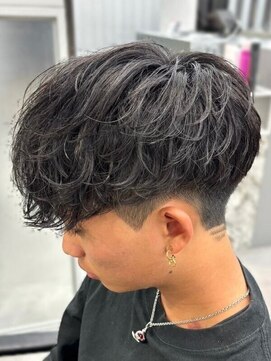 シークレットパーマ波巻きシャドウルーズスパイラルマッシュ：L294145415｜アクロ 中町店(ACRO)のヘアスタイル｜ホットペッパービューティー