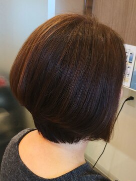 グラッソ ヘアーアンドアイ(Grasso) 大人ショート