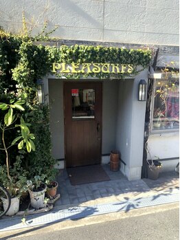 プレジャーズ PLEASURESの写真/【大型店が苦手な方にも◎】一人一人に寄り添った丁寧な施術と接客で、居心地の良いひとときをご提供...☆