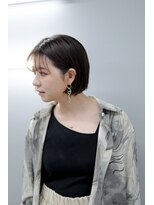 ノード(NODO)&nbsp;シースルーワイドバングと暗めカーキボブ