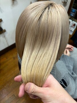 美容室 メザミー MESAMIES 髪質改善縮毛矯正うる艶ミディナチュラルハイトーンストレート