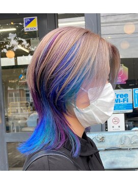 ヘア ウィズウォーター HairWithWater クール系グラデーションカラーのスタイリッシュレイヤー