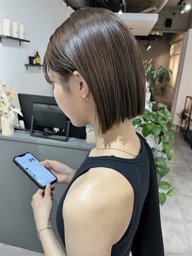 カフカ(CAFCA) 酸性ストレート×切りっぱなしボブ.