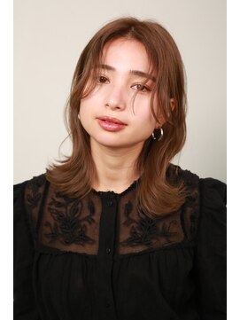 ガーランド (Garland) 顔まわりカット