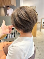 スタンド バイ ヘアー アンド コーヒー 恵比寿(STAND By HAIR ＆ Coffee)&nbsp;美シルエットショート×サンドベージュカラー