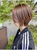 横顔が綺麗に!丸みショート