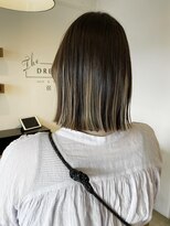 ドレス(DRESS)&nbsp;毛先のデザインハイライト