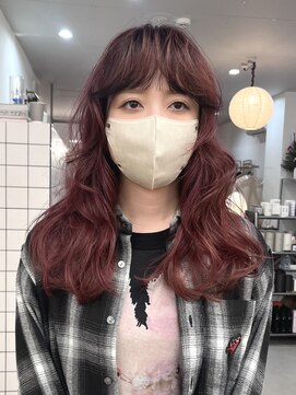 カルテ(QUARTE) 深みバーガンディー レイヤーカット