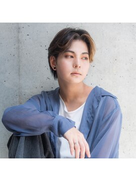 アッシュ 千歳烏山店(Ash) フェザーパーマフェザーショート毛流れセンターパート韓国カラー