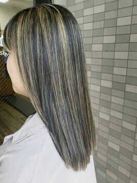 ルーチェ(Luce) 白髪ぼかしハイライト/くすみカラー/アッシュグレージュ/立体感