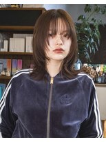 ボタニカ(Botanica)&nbsp;ミディアムレイヤー/鎖骨レングス/外ハネ/前髪あり