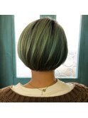 ミントグリーン×ショートボブ