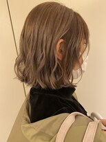 ブリス(VLISS)&nbsp;ブリーチ履歴ありラベンダーカラー＿外ハネボブカット