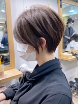 アヴァロン(AVALON)&nbsp;クールショート・ひし形・流し前髪・アッシュブラウン【BISA】