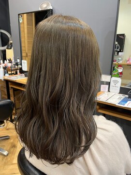 アルター(aL ter) オリーブベージュカラー［ハッシュカット//似合わせカット］