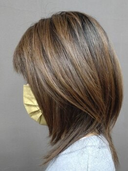 びび 住吉店の写真/ダメージレスのカラー剤、トリートメントで艶やかな髪へと導きます。指通りの良い滑らかな仕上がりに感動…