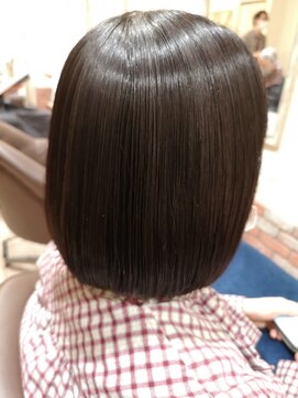 ルシードスタイル クリザンテーム 白髪染め/白髪ぼかし/ハイライト/カラー/ボブ/艶髪/ストレート