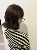 グレーベージュ