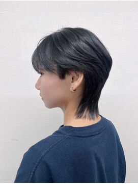 ハチ(HACHI) ダウンパーマでスッキリ！マッシュウルフ