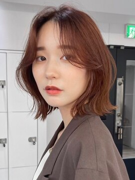 ニトバイアンキシム(nit by ahnkism) ボブミルクティーベージュブリーチダブルカラー堀江