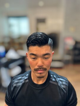 アソビ(ASOBI) スキンフェード　サイドパート