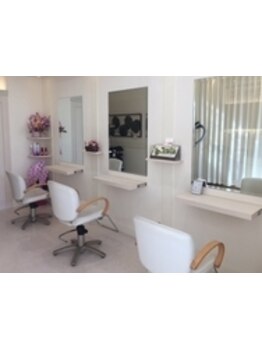 ハイキャリアスタイリストが、あなたにぴったりのスタイルを提案するプライベートサロン◎