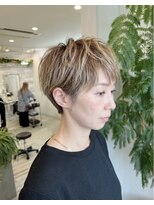 フゥカ 売市店(fuka)&nbsp;マッシュ刈り上げショート×ベージュカラー　八戸
