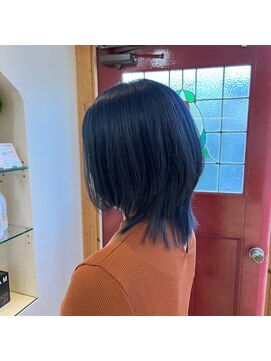 キングスベリー(Hair Relaxation King's Berry) デザインカラーブルーブラック×ウルフヘア9.30