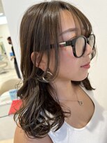 ソアロ(SOARO)&nbsp;岐阜顔まわりレイヤーロングミルクティーベージュ20代