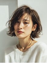 ココ(qoqo) ニュアンスパーマ 大人ボブ 顔周りカット くせ毛風 ベージュ