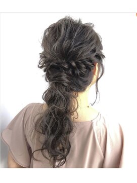 ソワン ドゥ ブレス 立花店(soin de brace) ★小顔オシャレにゆるふわハーフアップ★