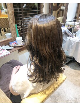 リゴッツ ドゥア プトゥリ(Regottz dua putri) オリーブグレージュ